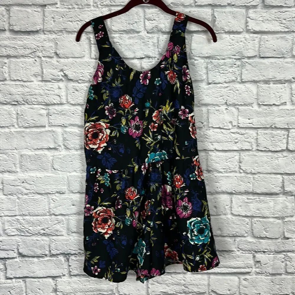 Xhilaration Floral Back Zip Romper Size Small